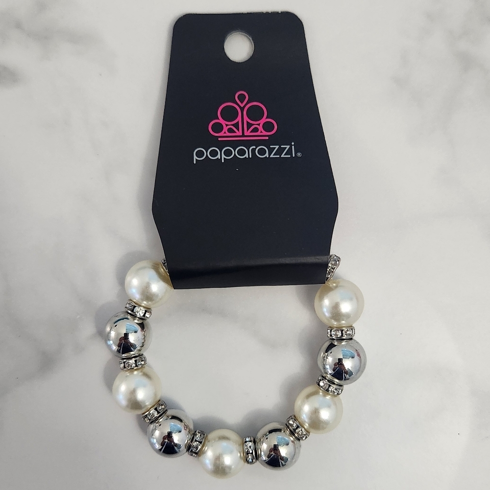 Paparazzi Classic Pearl & Metallic Beaded Bracelet